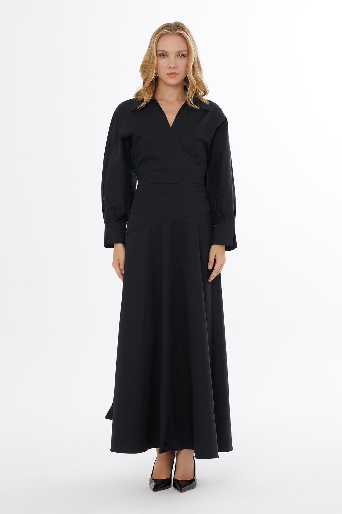 Önü Pili Dikişli Arkası Gizli Fermuarlı Uzun Elbise