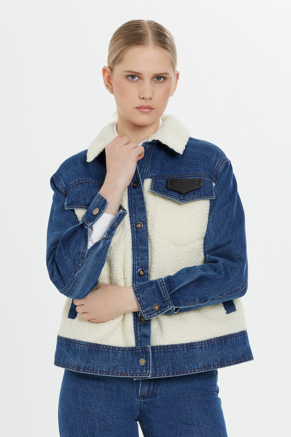 Peluş Detaylı Denim Ceket
