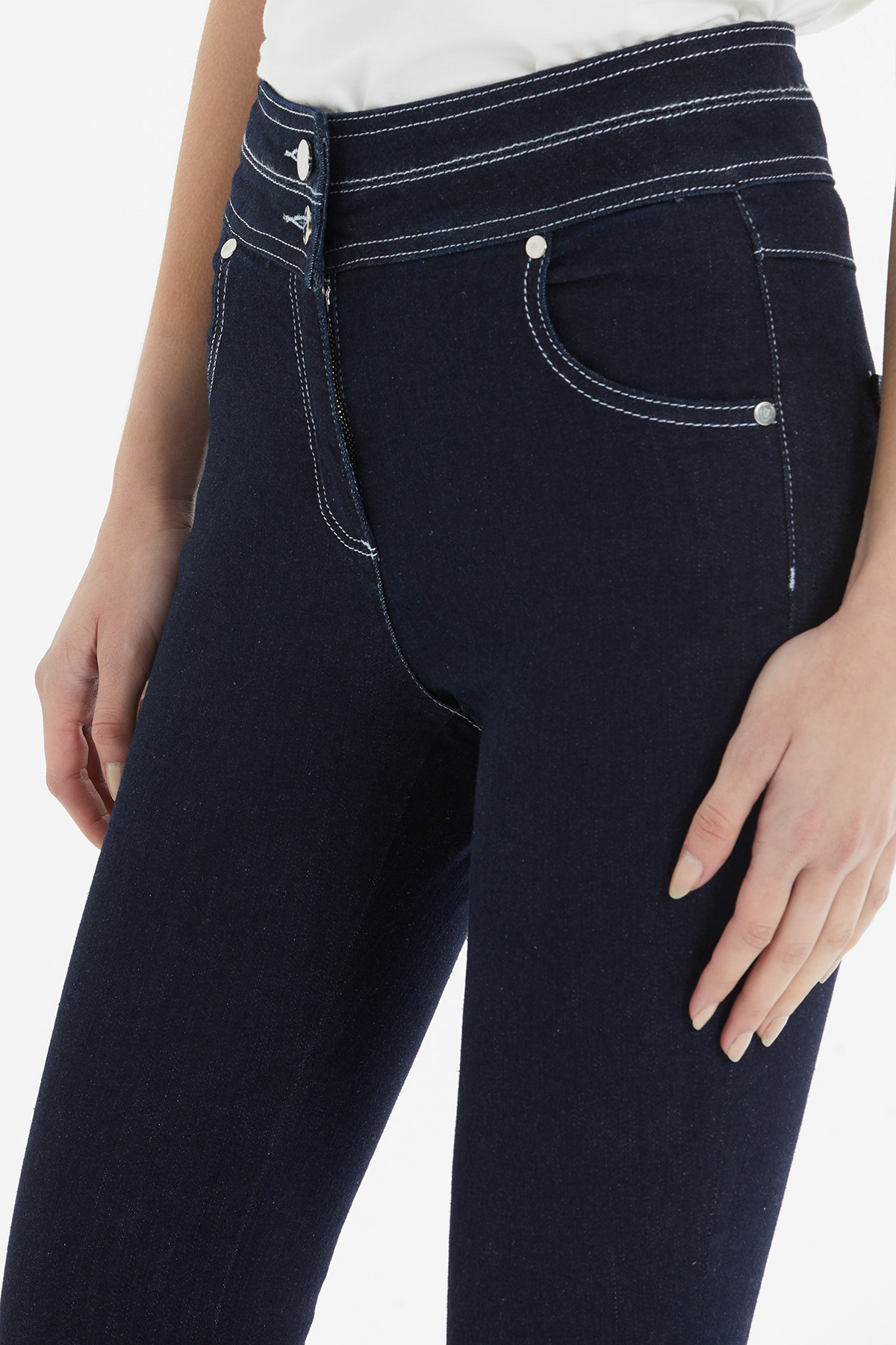 Yırtmaçlı Slim Fit Jean Pantolon