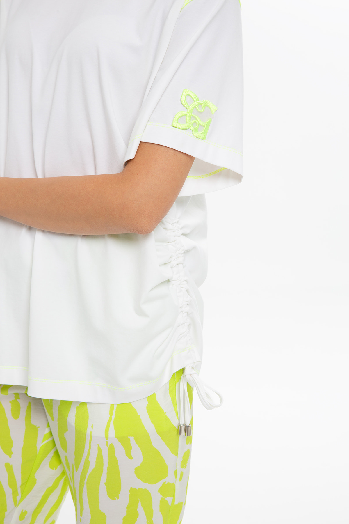Neon Dikiş Detaylı T-shirt