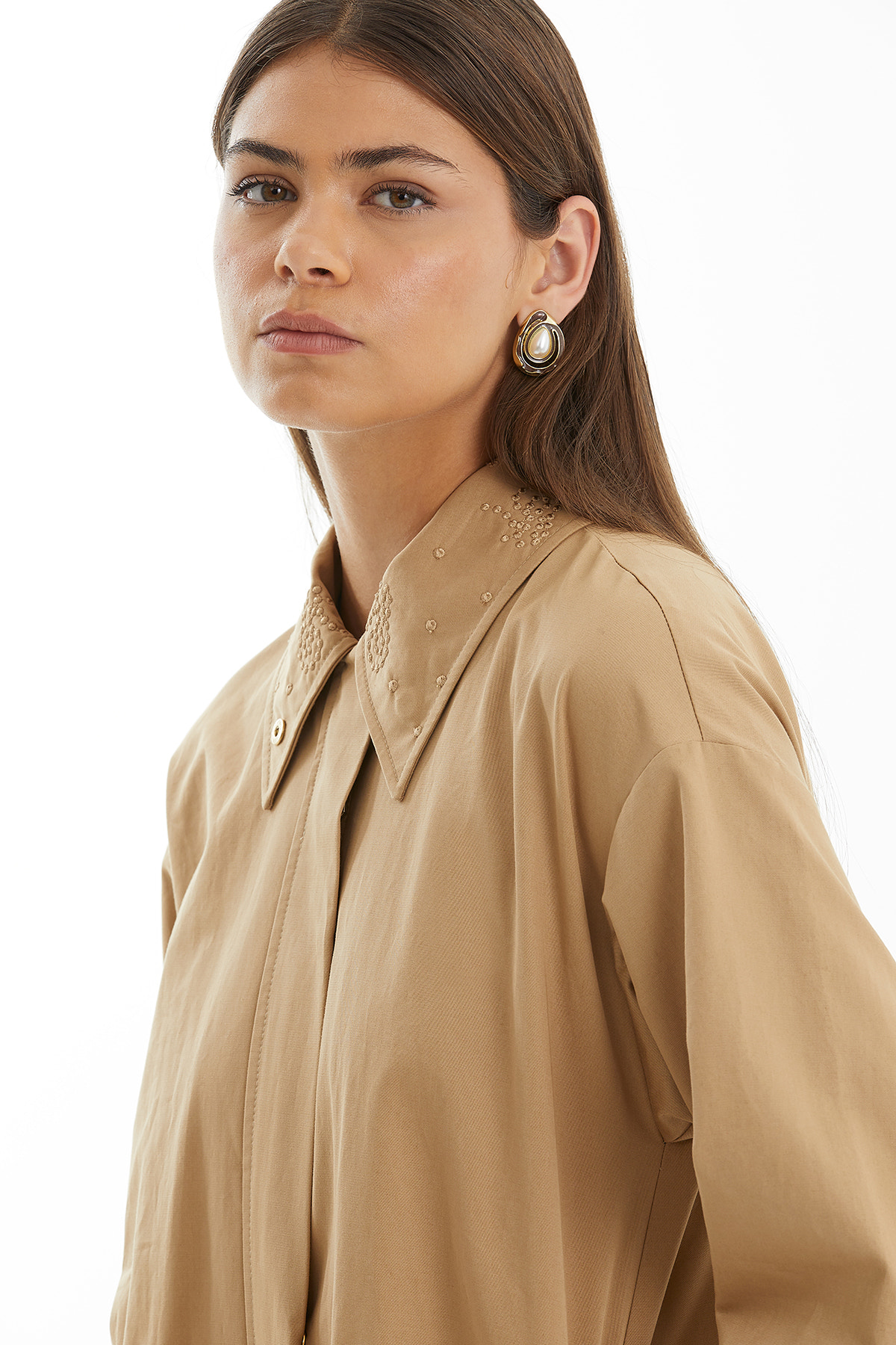 Kabartmalı Nakışlı Kahverengi Trençkot