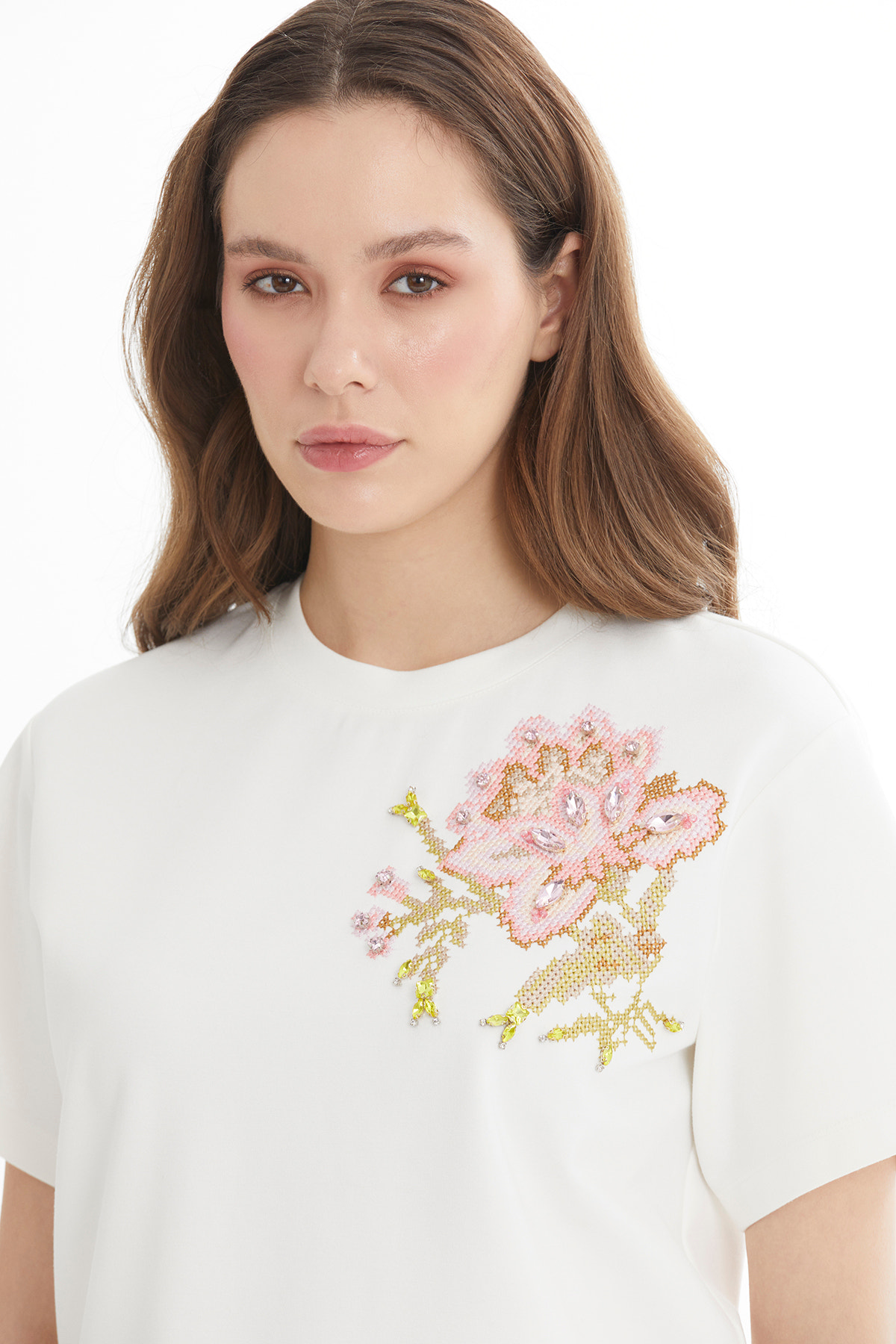 Etamin İşlemeli Ekru T-Shirt