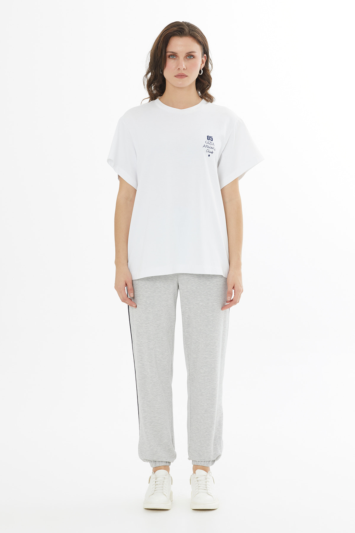 Taş Baskılı Oversize Beyaz T-Shirt