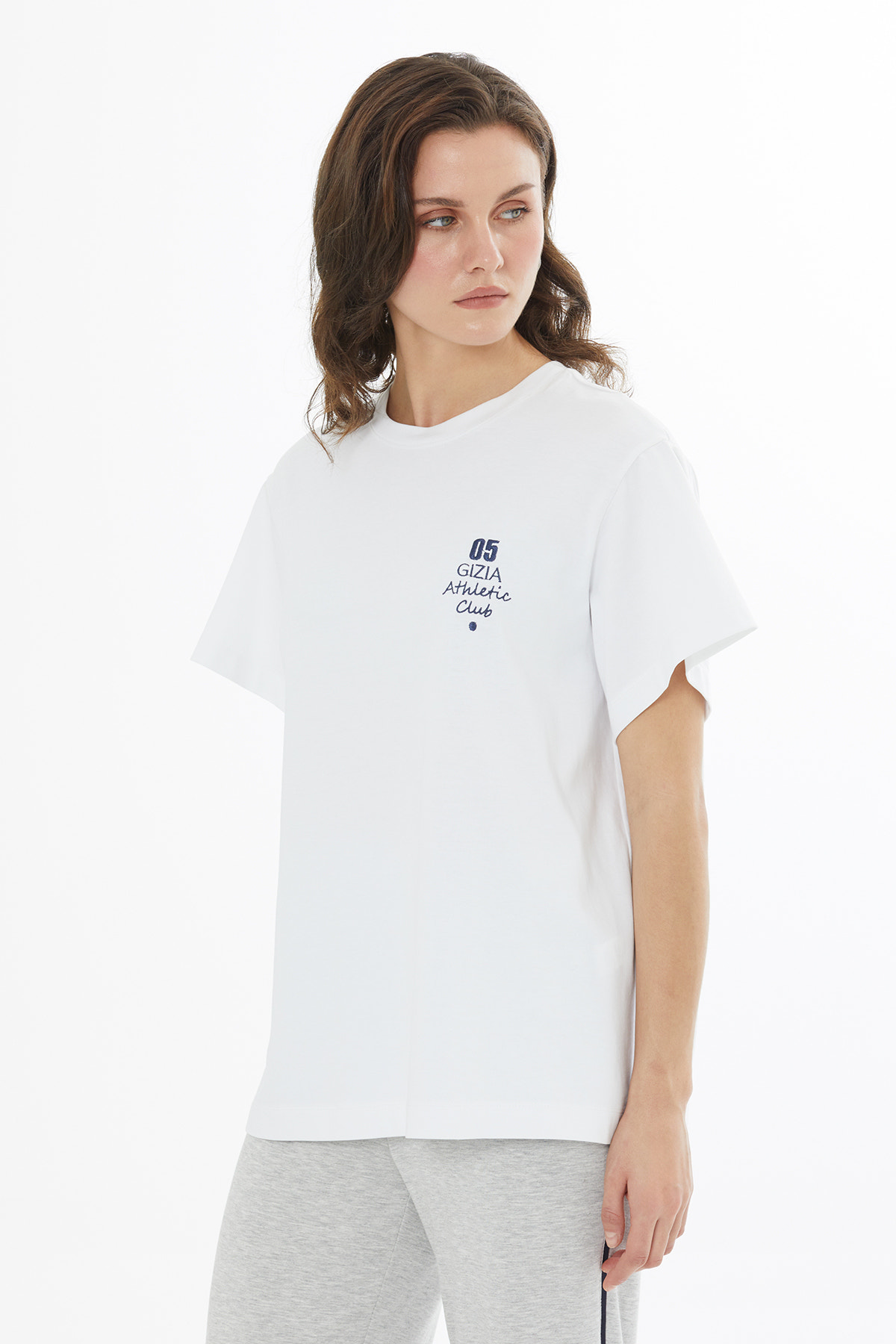 Taş Baskılı Oversize Beyaz T-Shirt