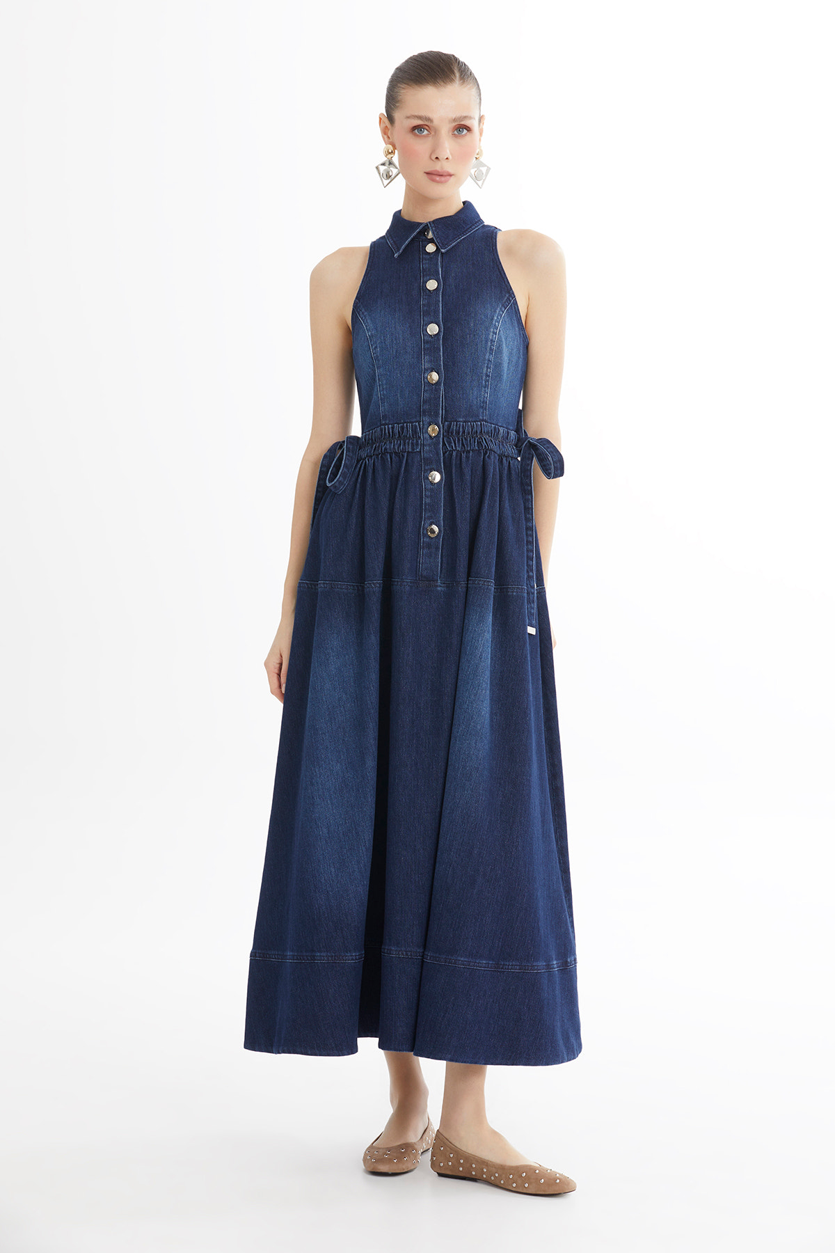 Belden Büzgülü Kolsuz Denim Midi Elbise