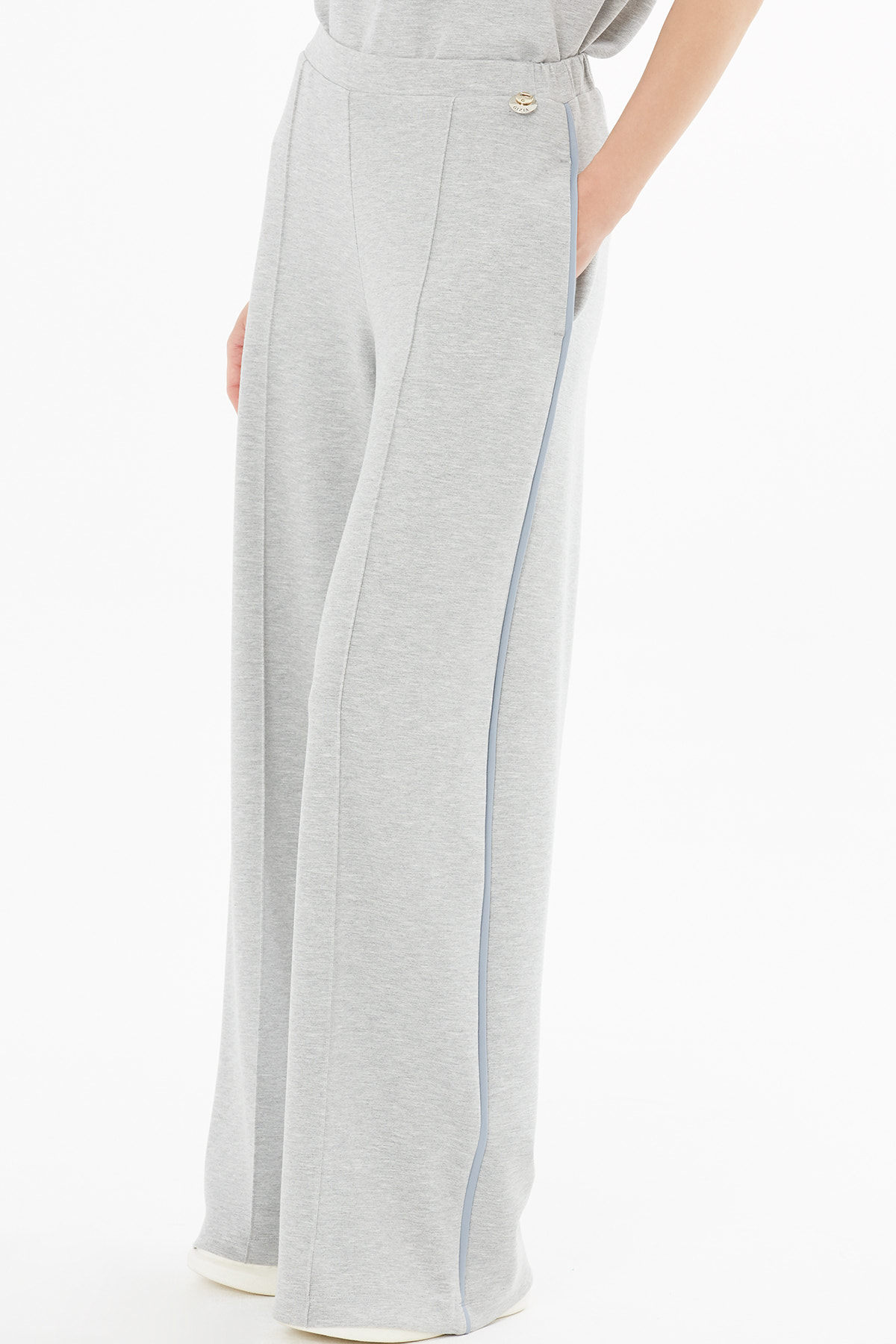 Biye Detaylı Aksesuarlı Eşofman Altı