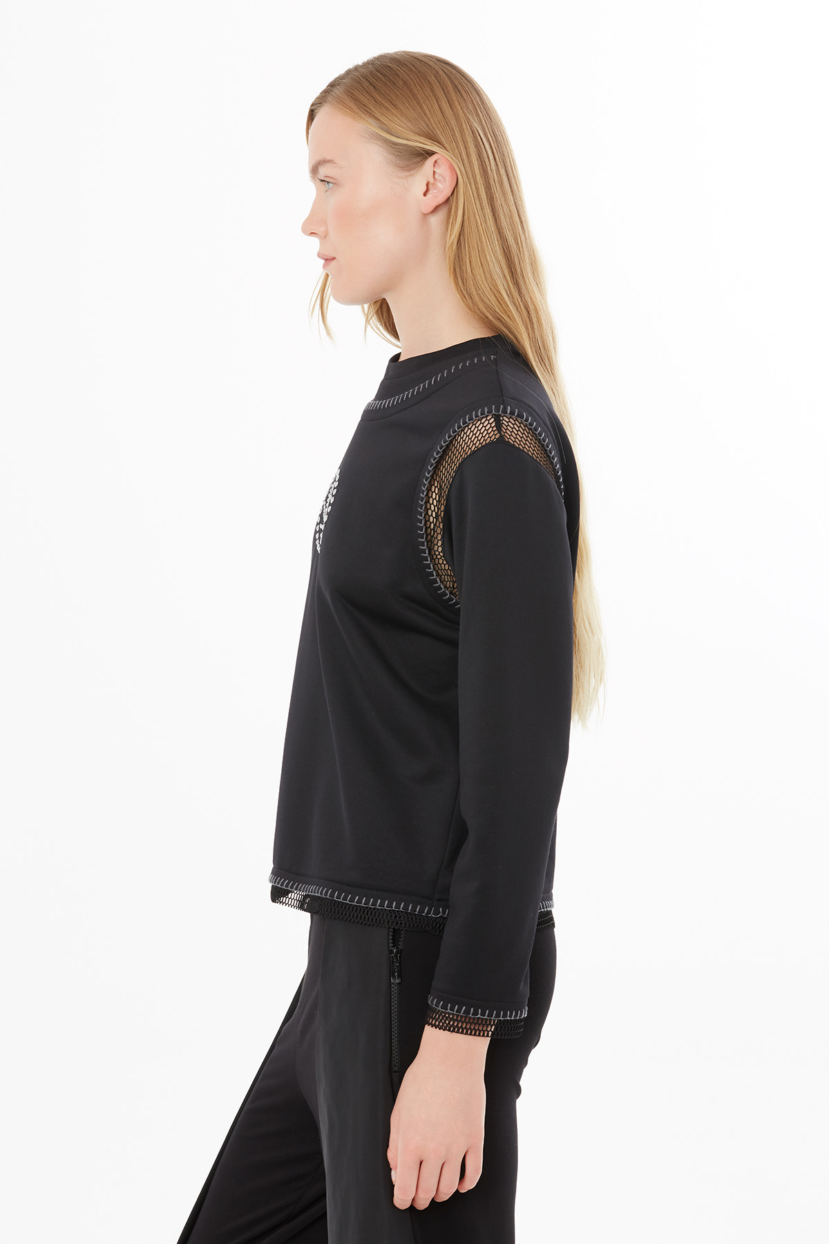 Dikiş Detaylı Transparn Nakışlı Sweatshirt