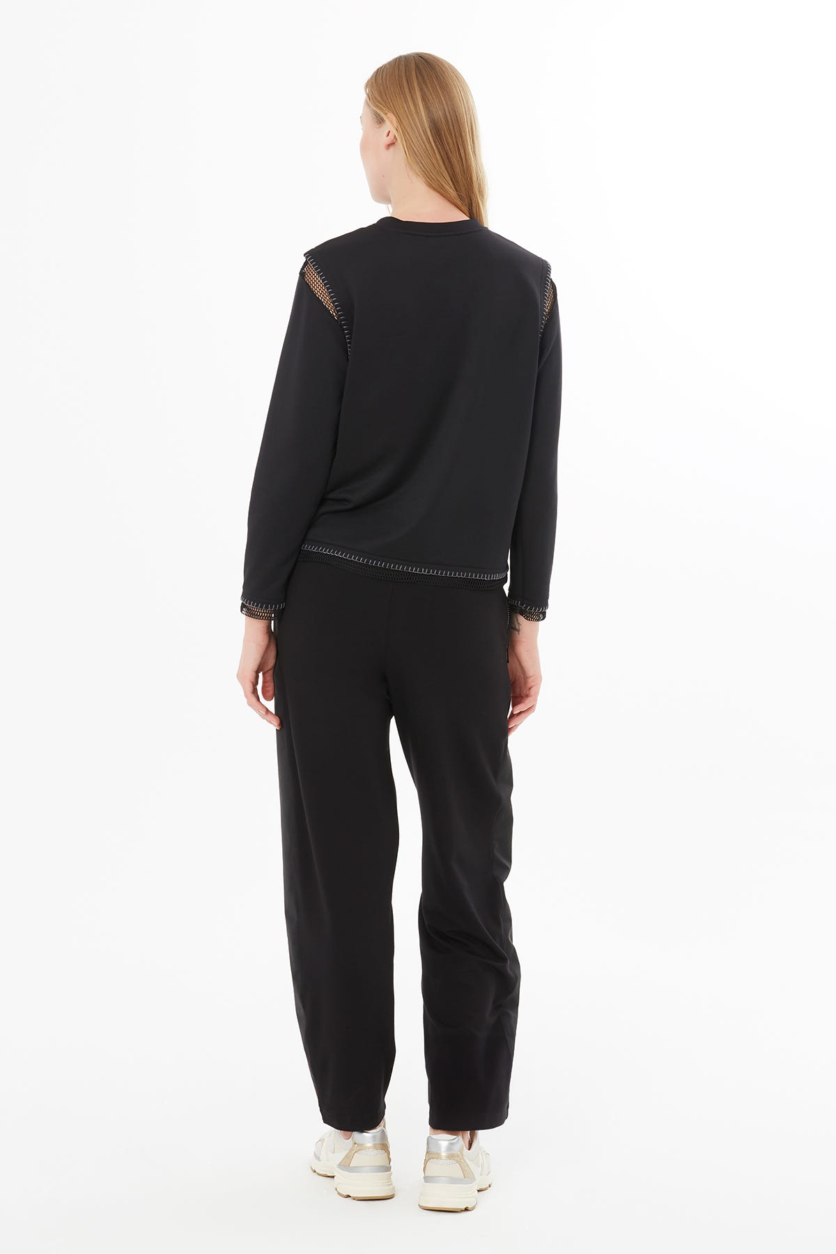 Dikiş Detaylı Transparn Nakışlı Sweatshirt