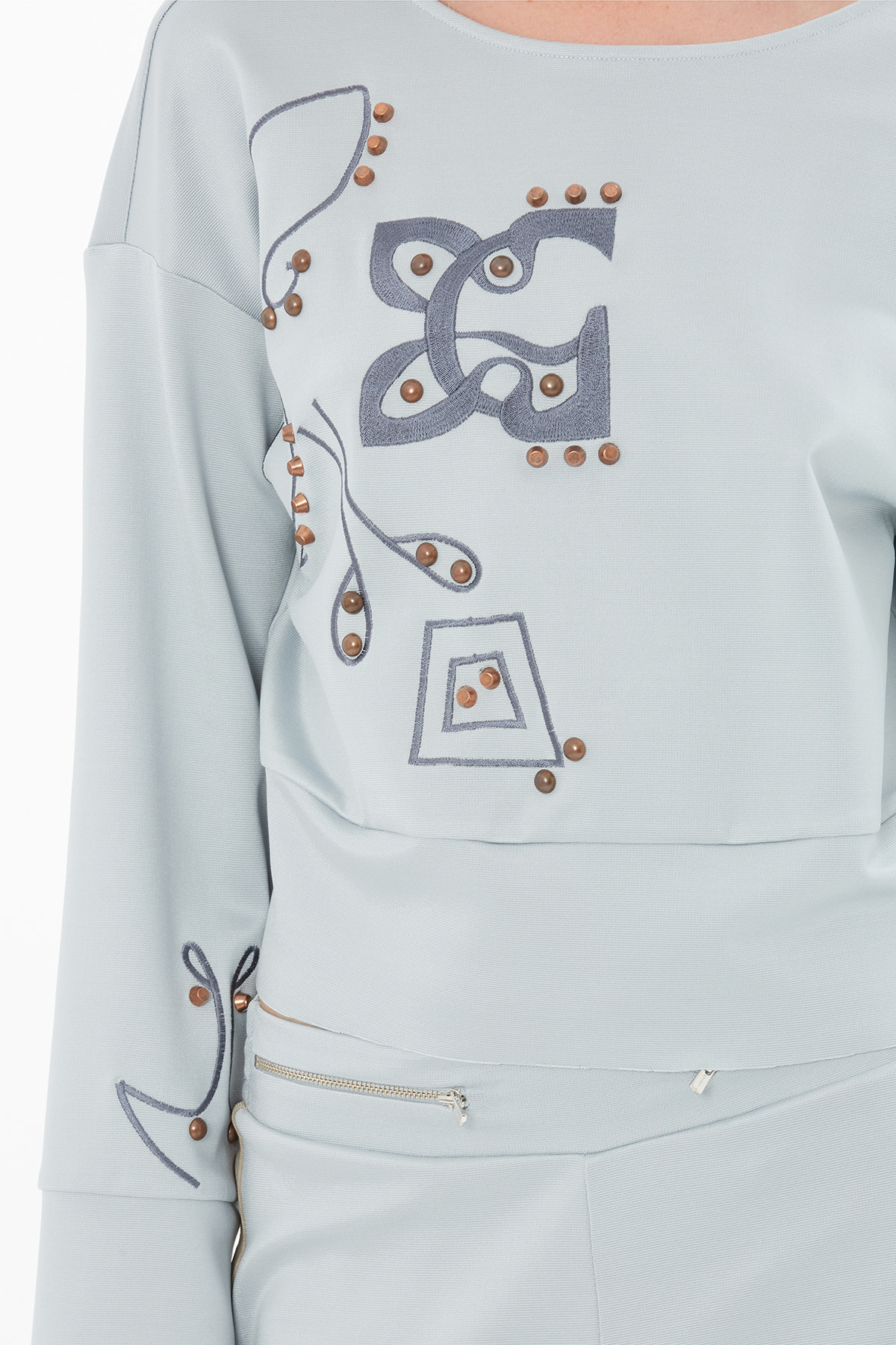 Aksesuarlı Nakışlı Sweatshirt