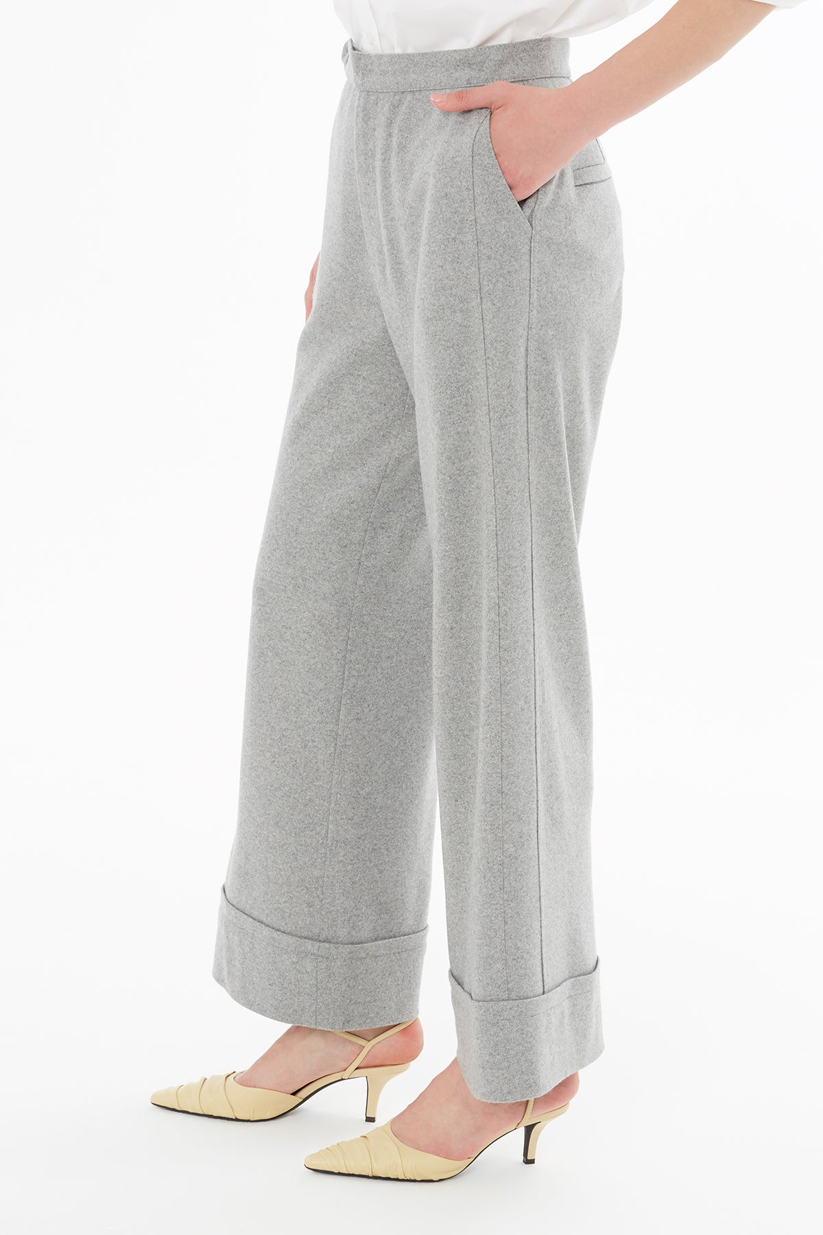 Düğme Detaylı Pantolon