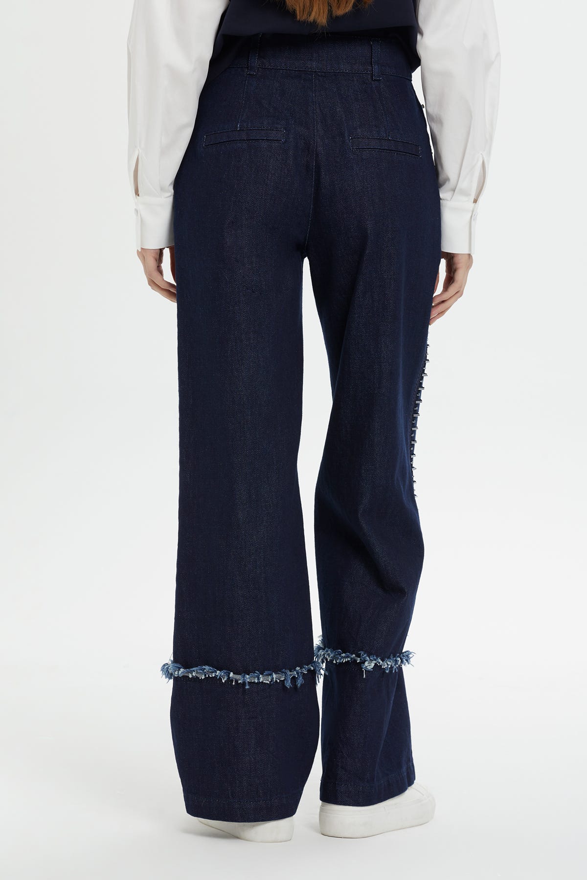 İşleme Detaylı Geniş Paça Jean Pantolon