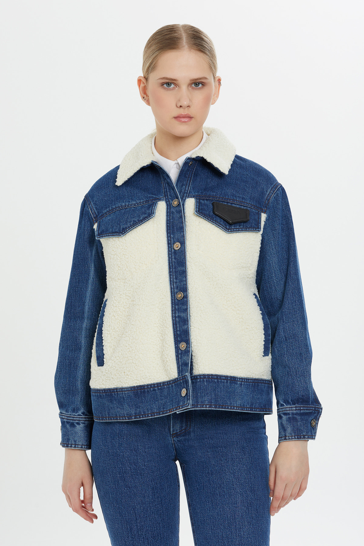 Peluş Detaylı Denim Ceket