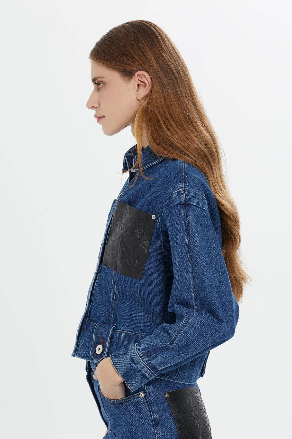 Deri Detaylı Kısa Denim Ceket