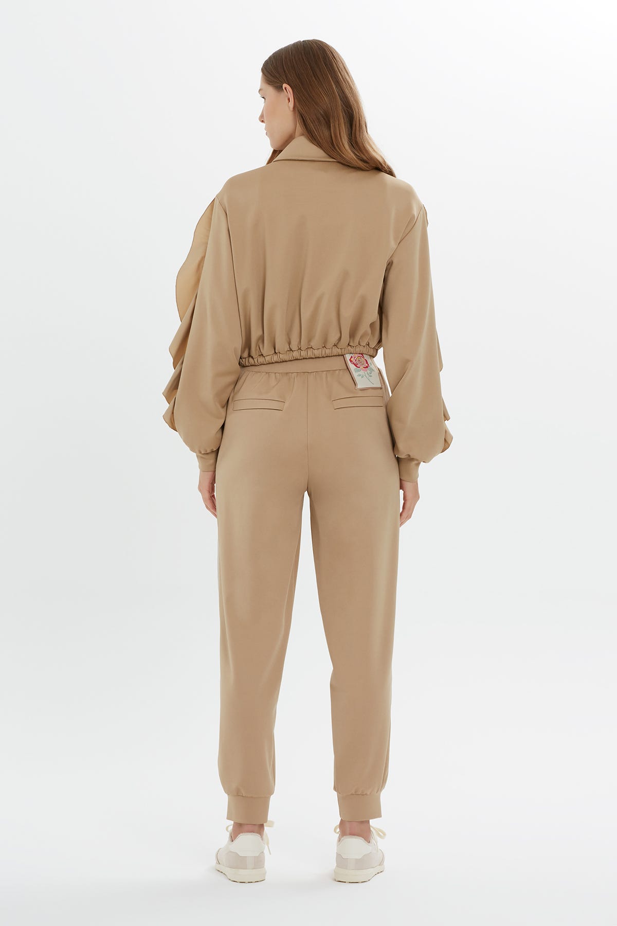 Şerit Detaylı Kolları Fırfırlı Bej Sweatshirt