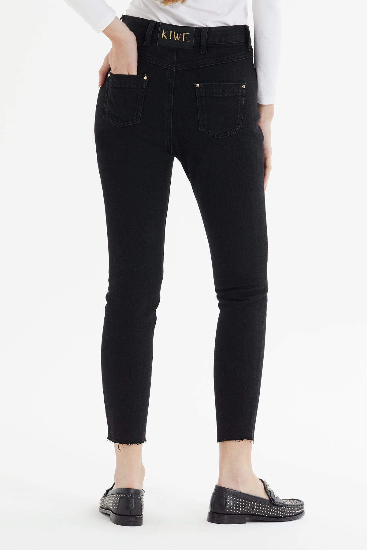 Düğme Ve Trok Detaylı Likralı Skiny Jean Pantolon