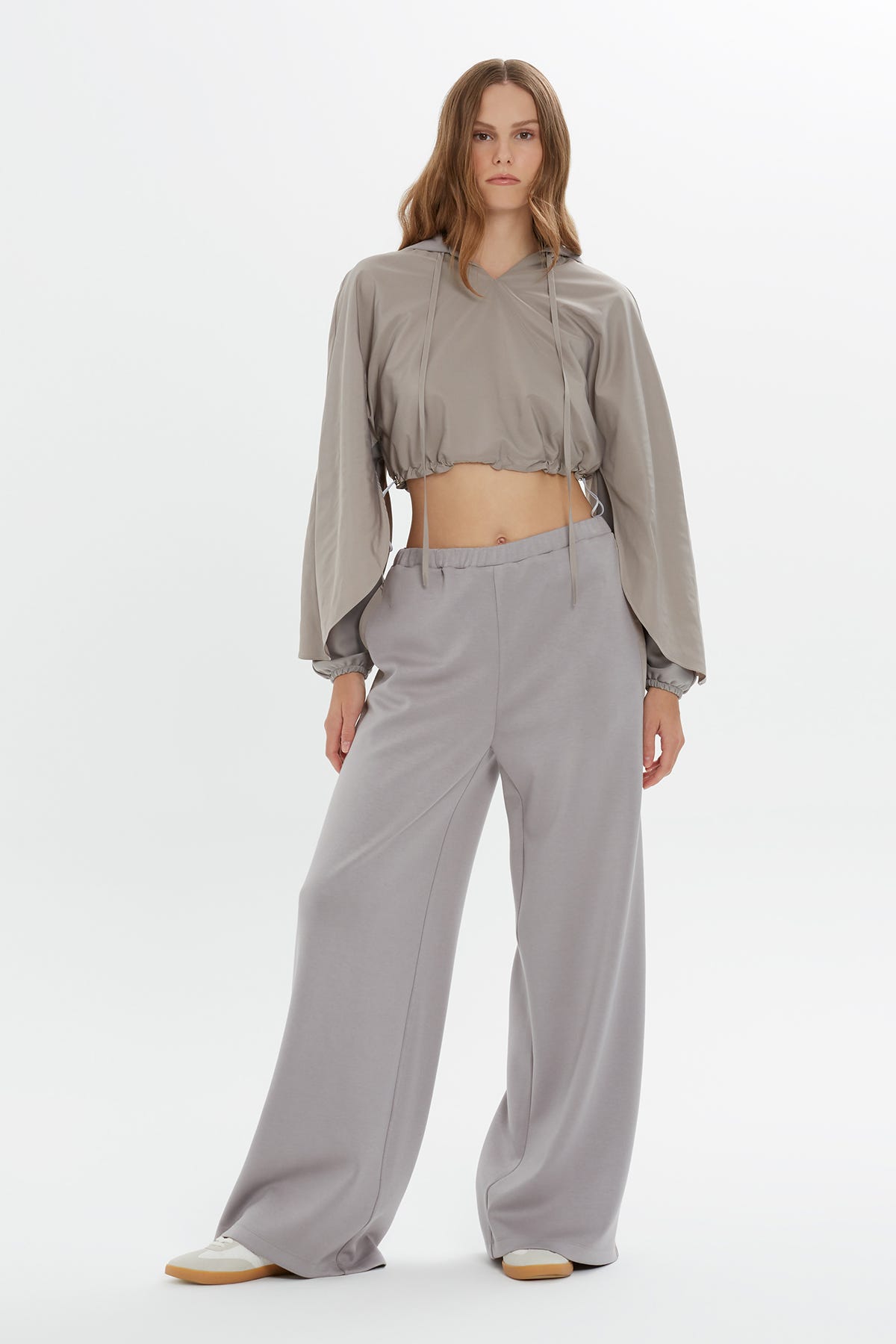 Kapüşonlu Büzgü Detaylı Crop Sweatshirt