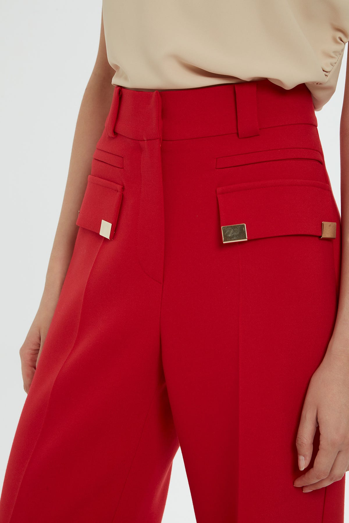 Aksesuar Detaylı Geniş Paça Pantolon