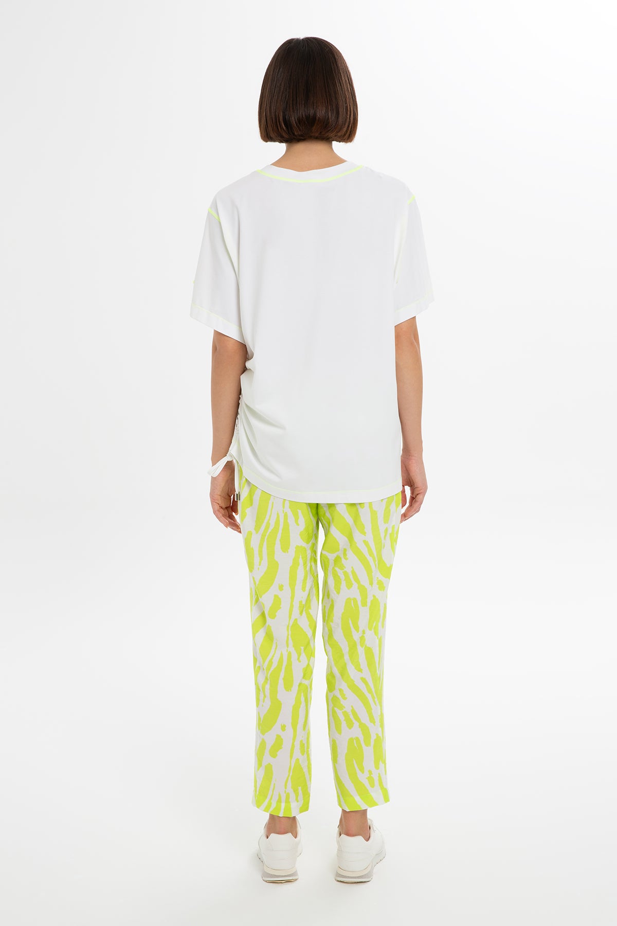 Neon Dikiş Detaylı T-shirt