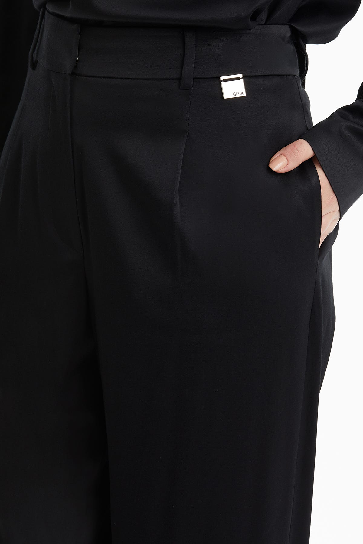 Pileli Double Paça Siyah Pantolon
