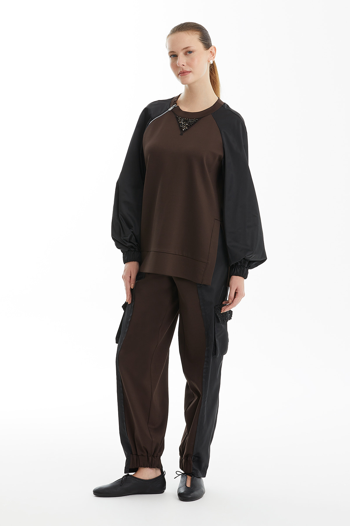 Fermuar Detaylı İşlemeli Kahverengi Sweatshirt