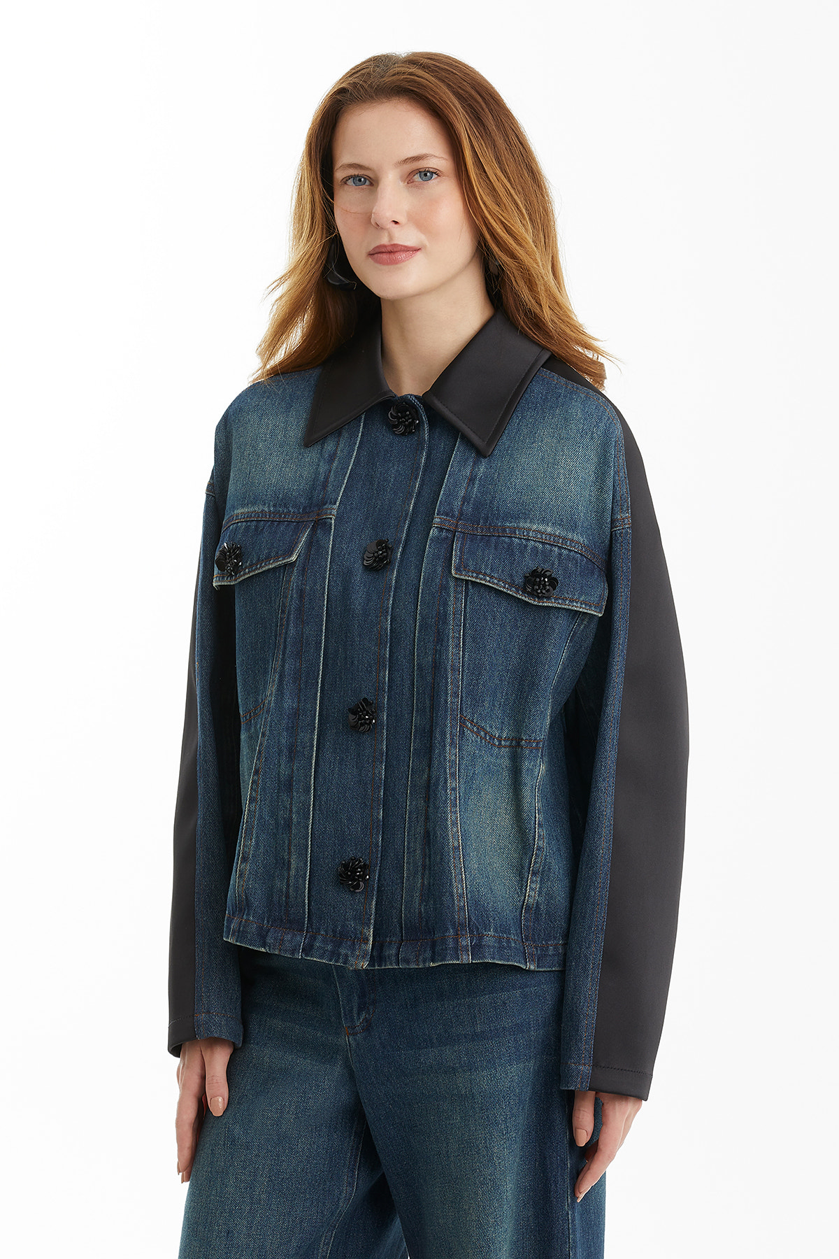 Garnili İşlemeli Mavi Denim Ceket
