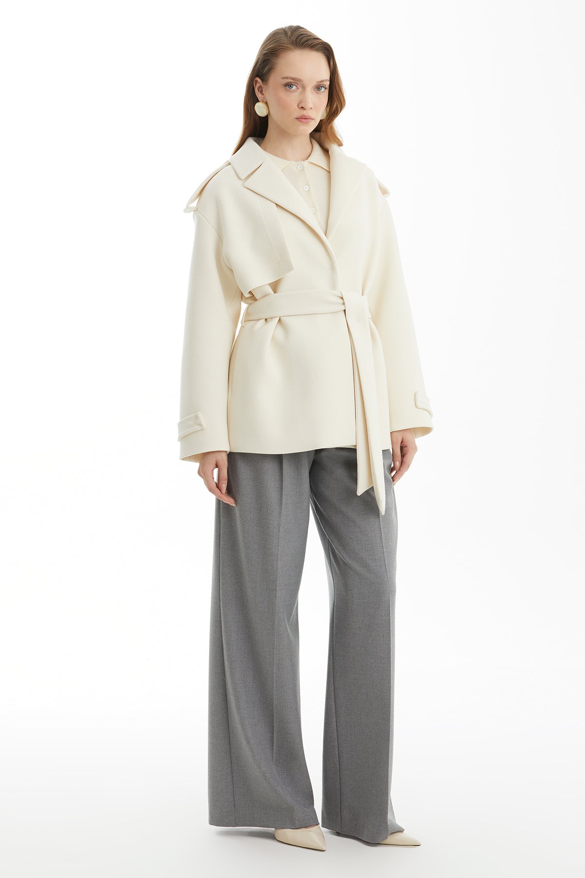 Seyyar Kuşaklı Apoletli Ekru Yünlü Kaban