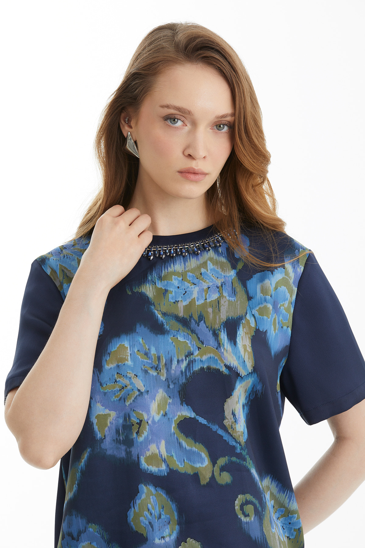 Baskılı Taş Aksesuarlı T-Shirt