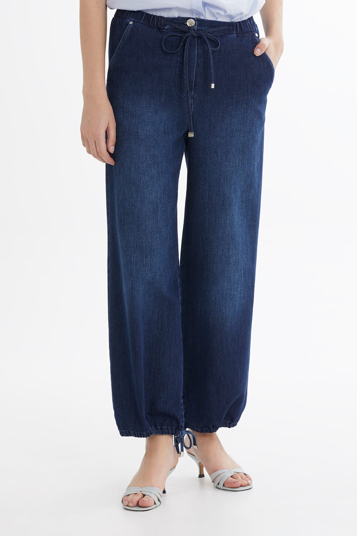 Paçaları Bağlamalı Jean Pantolon