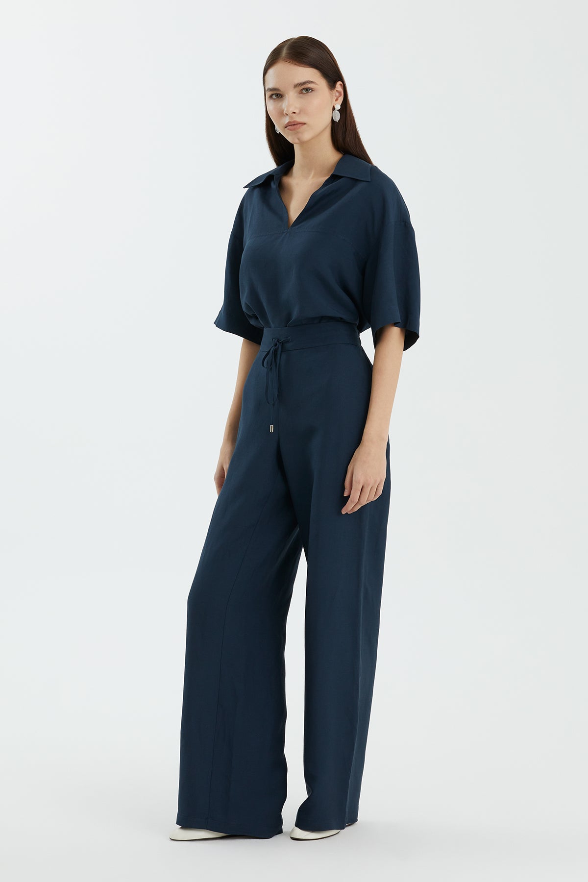 Bol Paça Bağlamalı Lacivert Pantolon