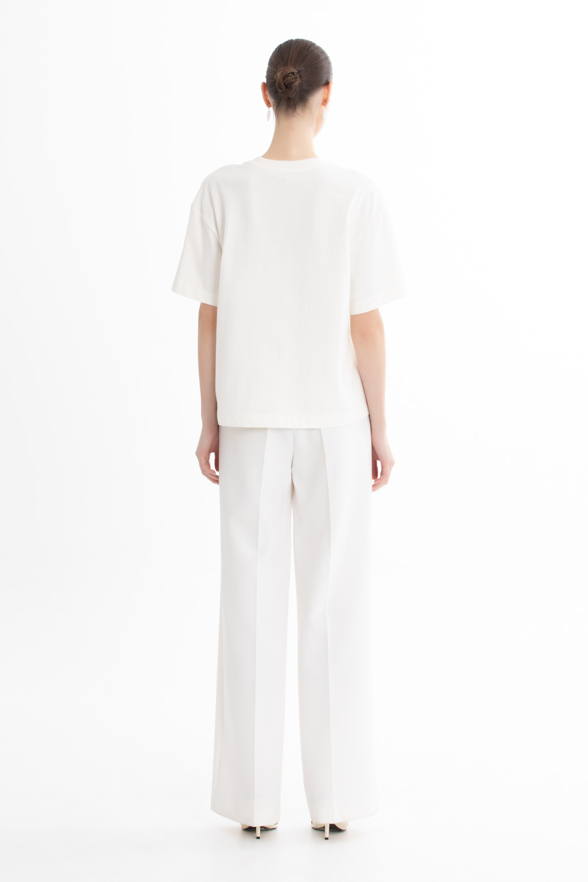 İşlemeli Oversize Ekru T-Shirt