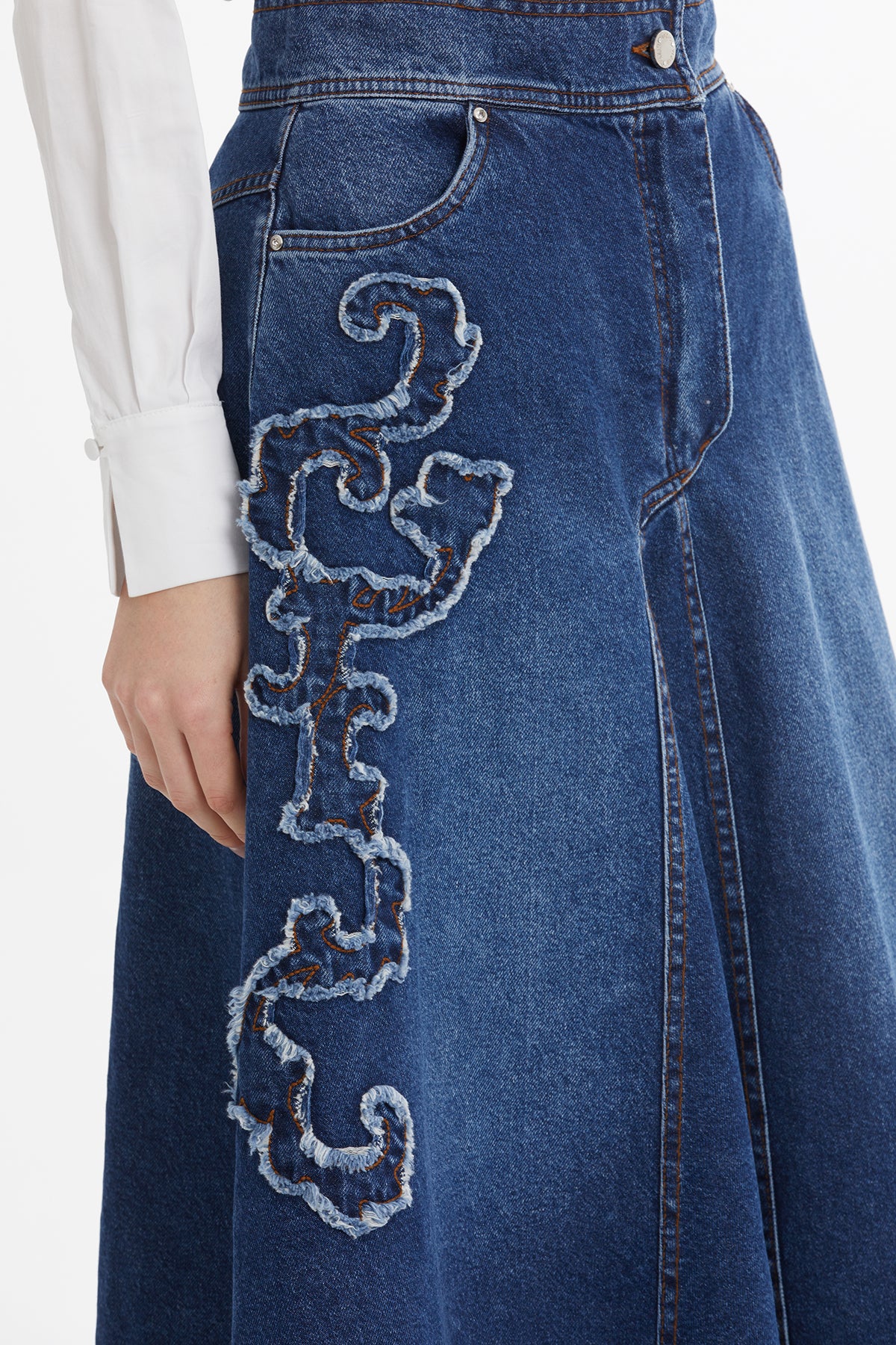 Nakış Detaylı Mavi Denim Etek